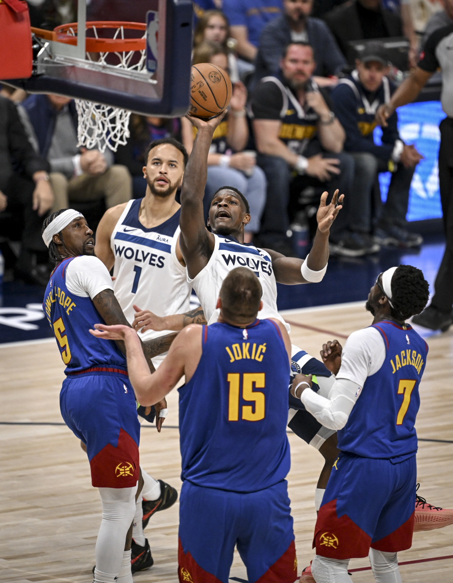 今晚明尼苏达森林狼备战欧超杯，远射贴柱细节曝光，底气十足，临场指挥获称赞(明尼苏达森林狼vs密尔沃基雄鹿)-玖鼎app下载