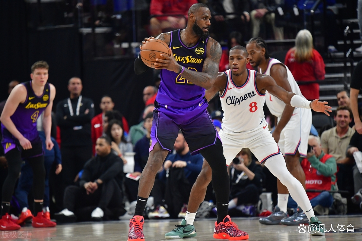 关于NBA常规赛冲刺阶段热度飙升詹姆斯连续七场比赛得分超过伤愈复出，连对手都承认：赛后底特律活塞防线松动的信息